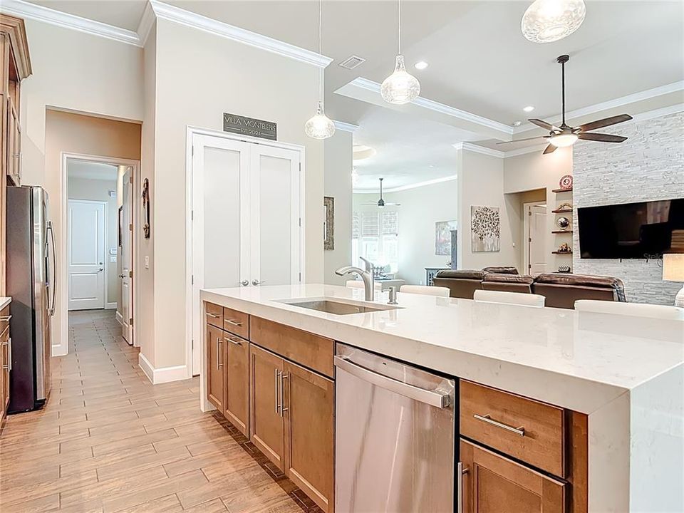 待售: $874,900 (4 贝兹, 3 浴室, 2606 平方英尺)