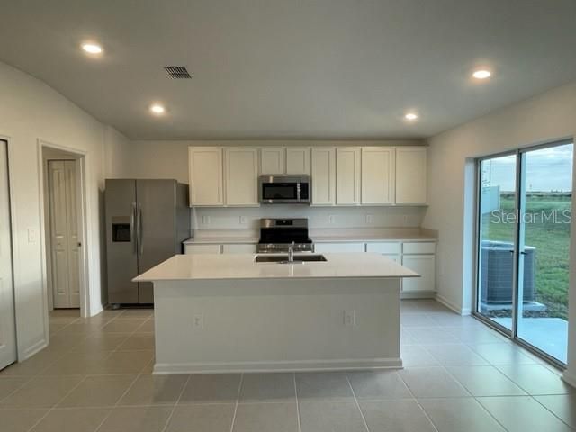 En Renta: $1,795 (3 camas, 2 baños, 1487 Pies cuadrados)