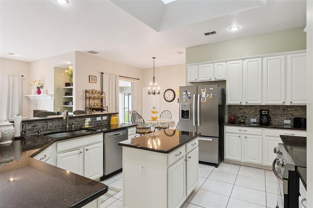 Active With Contract: $659,900 (3 beds, 2 baths, 2357 Square Feet)