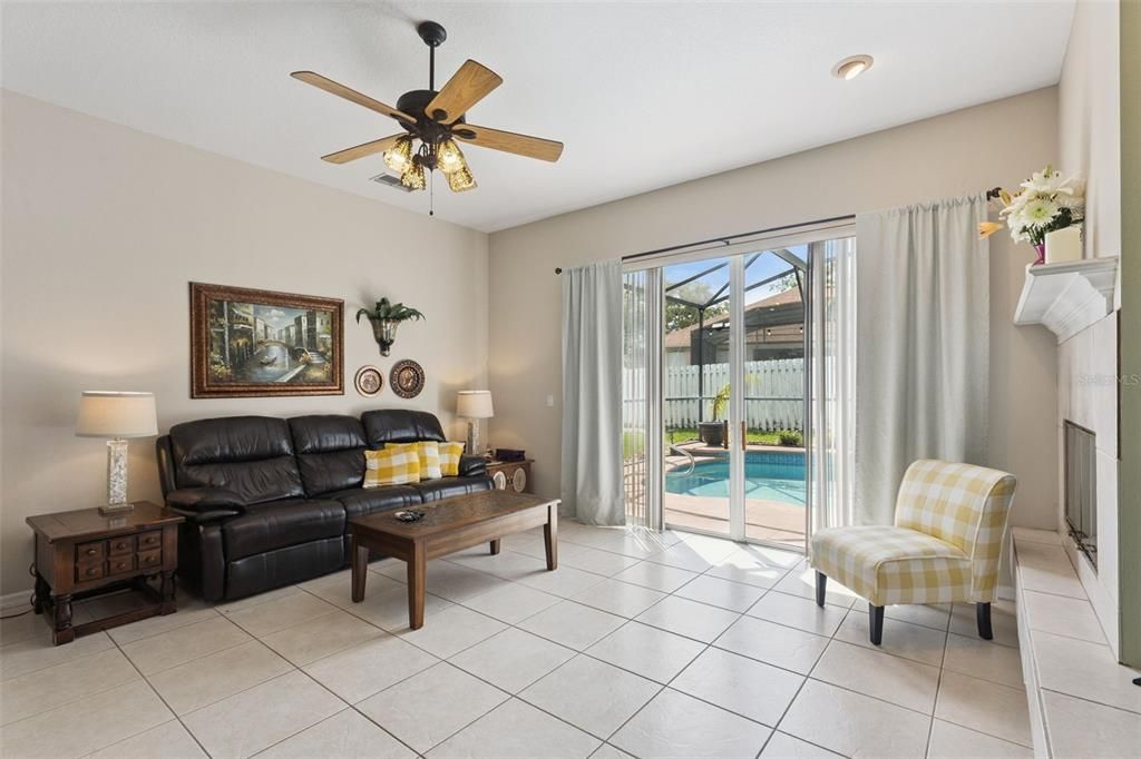 Active With Contract: $659,900 (3 beds, 2 baths, 2357 Square Feet)