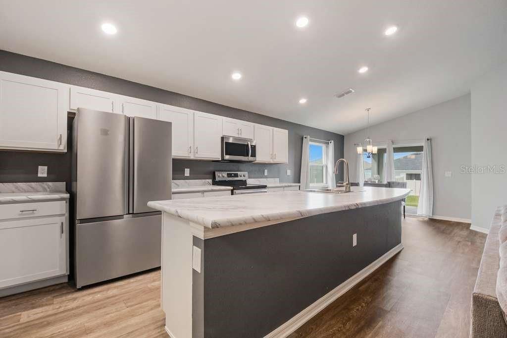 For Sale: $290,000 (4 beds, 2 baths, 1730 Square Feet)