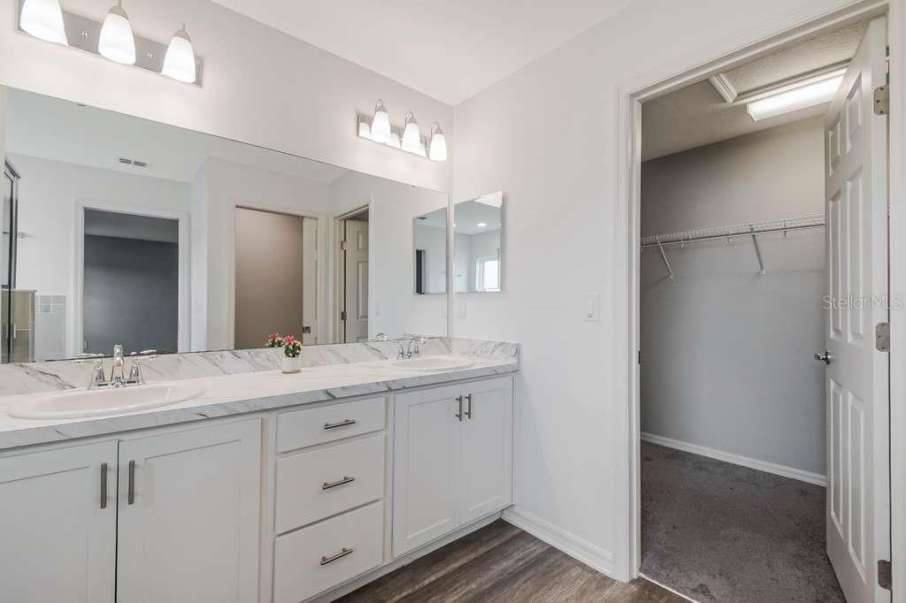 For Sale: $290,000 (4 beds, 2 baths, 1730 Square Feet)