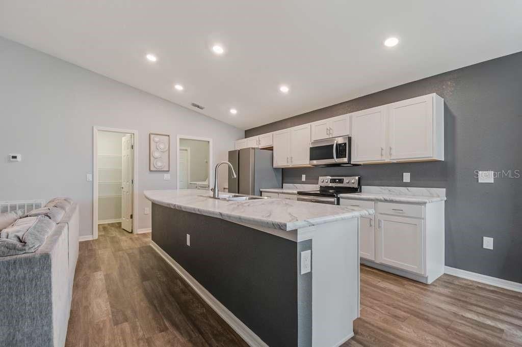 For Sale: $290,000 (4 beds, 2 baths, 1730 Square Feet)