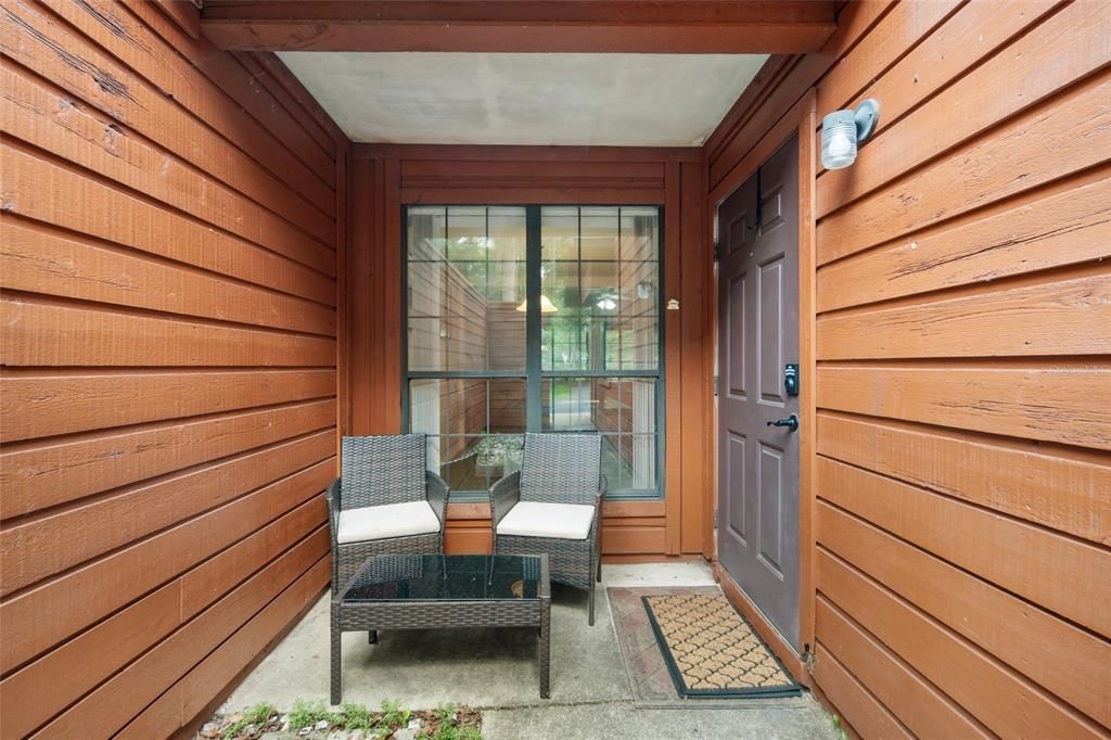 Active With Contract: $195,000 (3 beds, 3 baths, 1370 Square Feet)