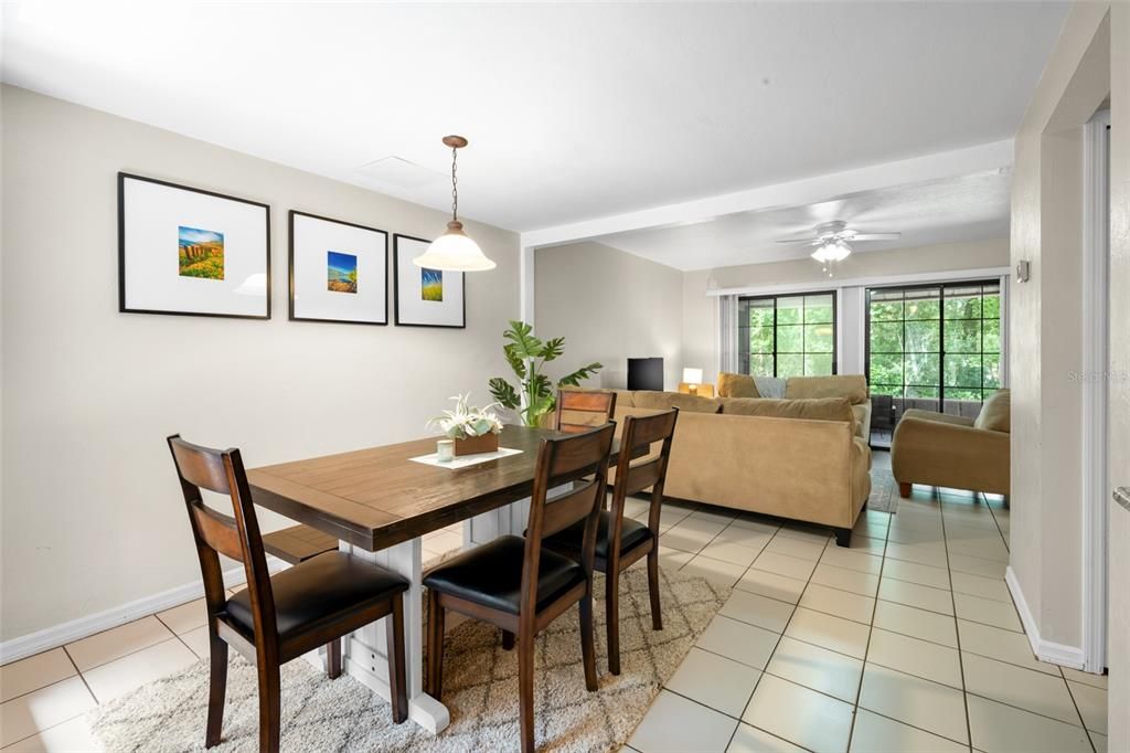 Active With Contract: $195,000 (3 beds, 3 baths, 1370 Square Feet)