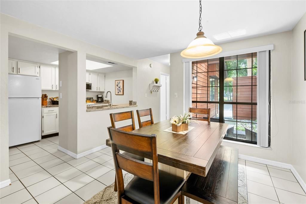 Active With Contract: $195,000 (3 beds, 3 baths, 1370 Square Feet)