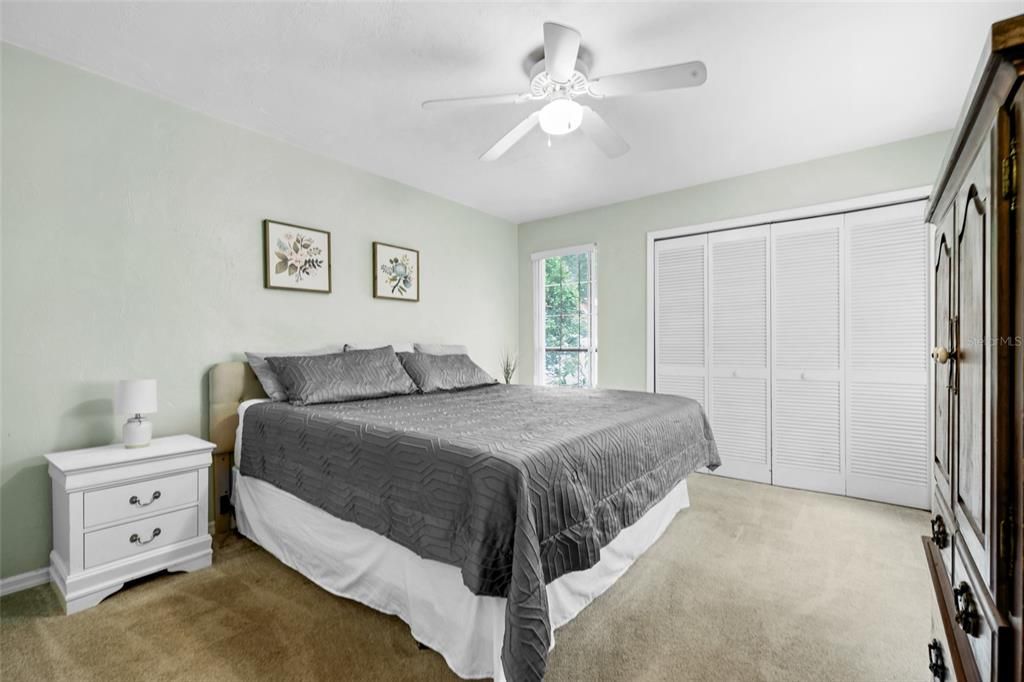 Active With Contract: $195,000 (3 beds, 3 baths, 1370 Square Feet)