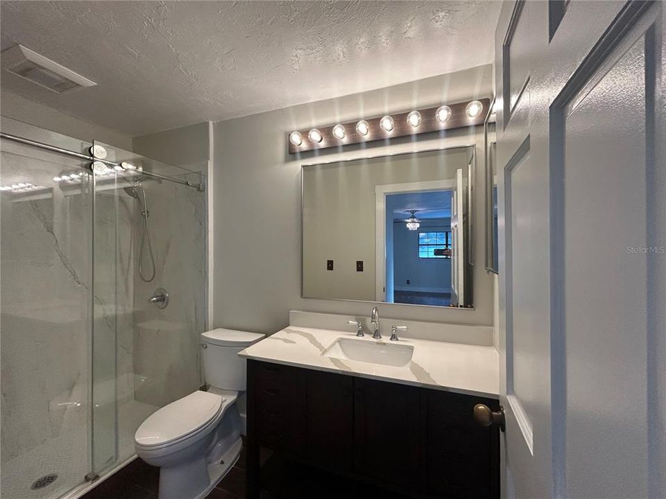 出租: $3,200 (4 贝兹, 2 浴室, 2025 平方英尺)