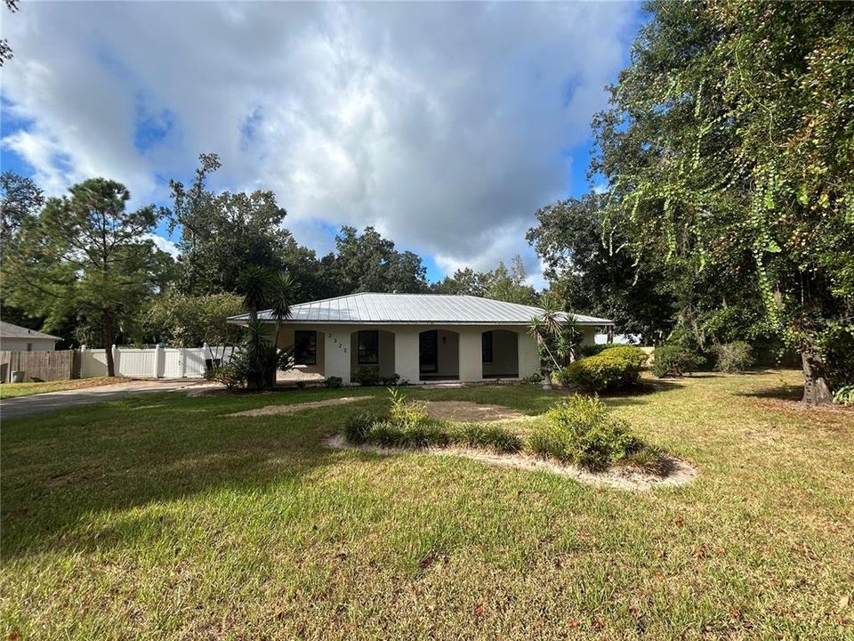 出租: $3,200 (4 贝兹, 2 浴室, 2025 平方英尺)