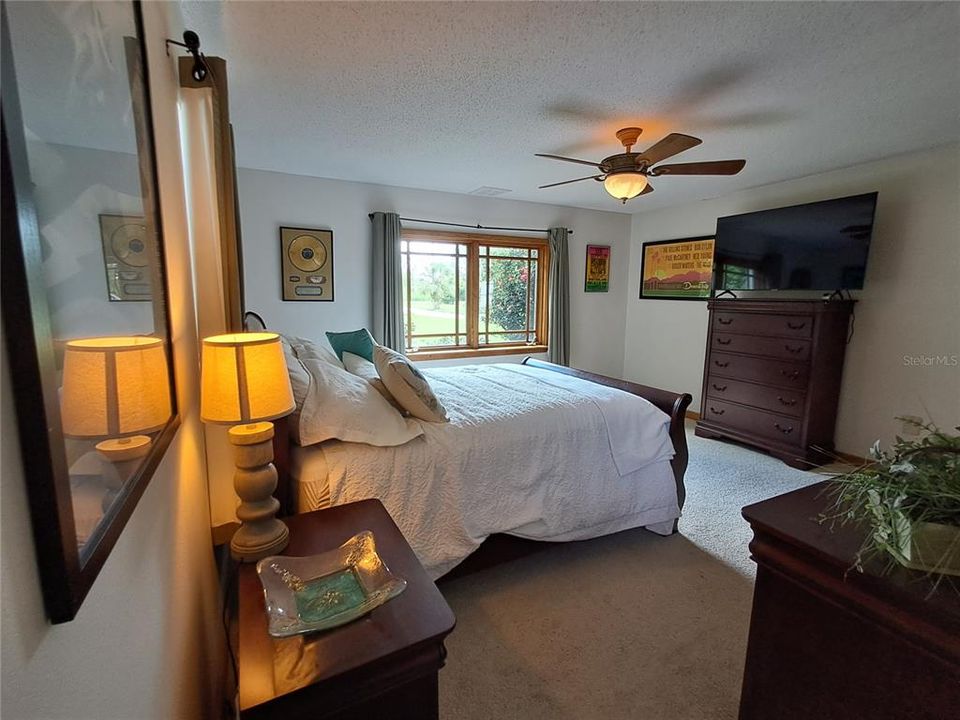 Active With Contract: $565,000 (2 beds, 3 baths, 2387 Square Feet)