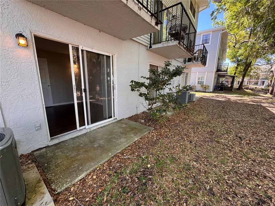 For Sale: $120,000 (1 beds, 1 baths, 504 Square Feet)