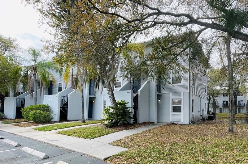 For Sale: $120,000 (1 beds, 1 baths, 504 Square Feet)