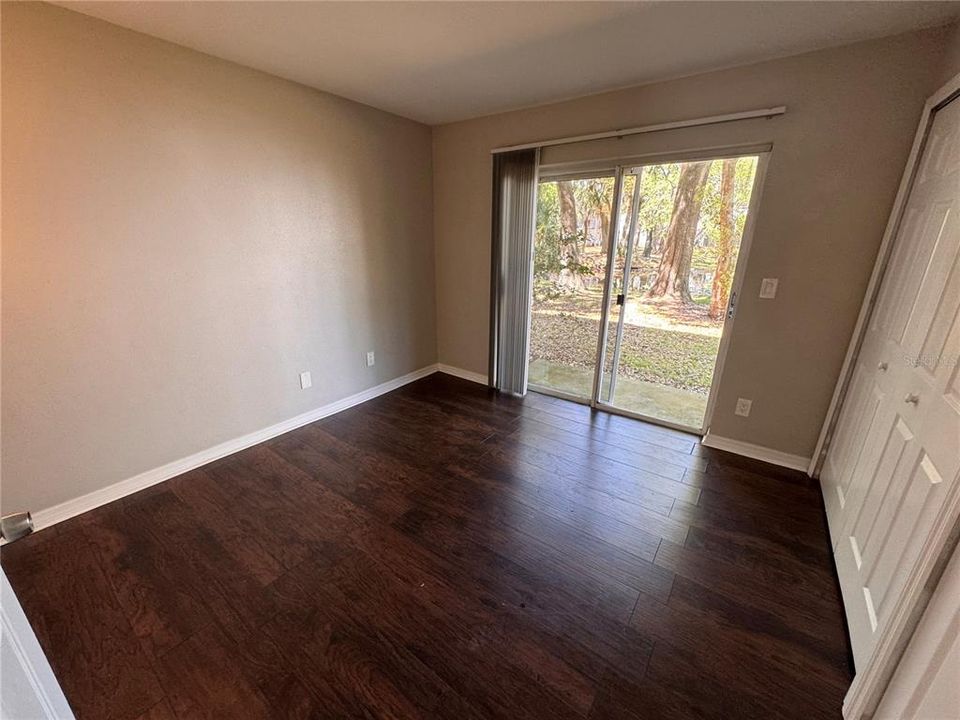 For Sale: $120,000 (1 beds, 1 baths, 504 Square Feet)