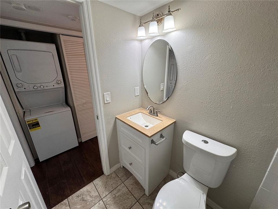 For Sale: $120,000 (1 beds, 1 baths, 504 Square Feet)