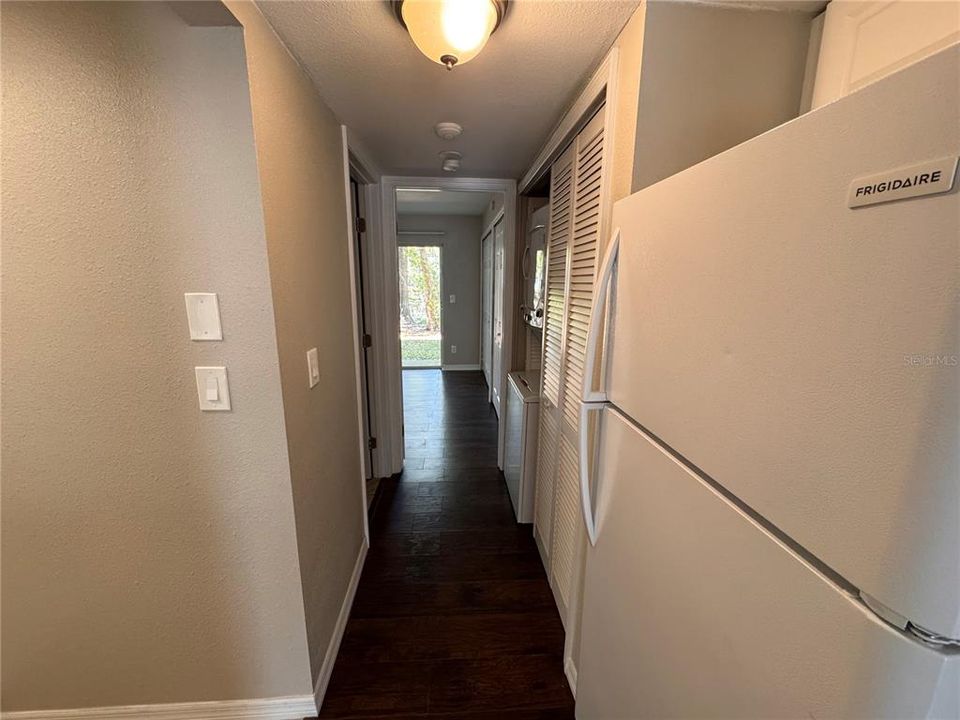 For Sale: $120,000 (1 beds, 1 baths, 504 Square Feet)