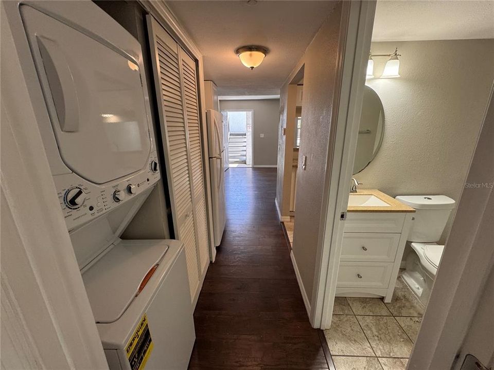 For Sale: $120,000 (1 beds, 1 baths, 504 Square Feet)