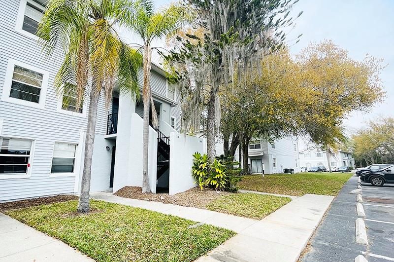 For Sale: $120,000 (1 beds, 1 baths, 504 Square Feet)