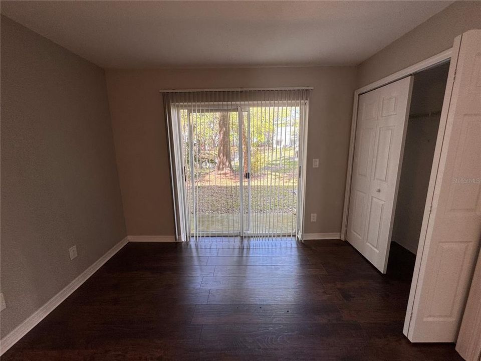 For Sale: $120,000 (1 beds, 1 baths, 504 Square Feet)