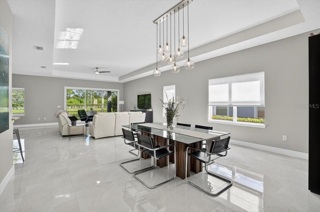 На продажу: $649,900 (5 спален, 3 ванн, 3430 Квадратных фут)