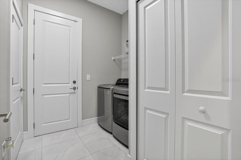 На продажу: $649,900 (5 спален, 3 ванн, 3430 Квадратных фут)