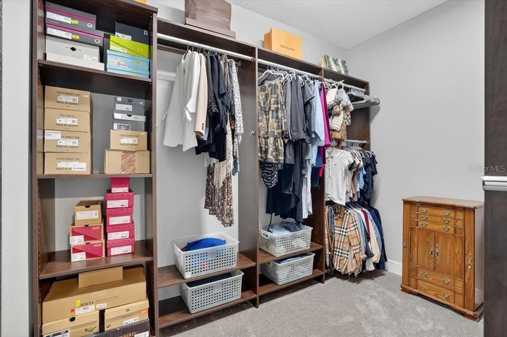 На продажу: $649,900 (5 спален, 3 ванн, 3430 Квадратных фут)