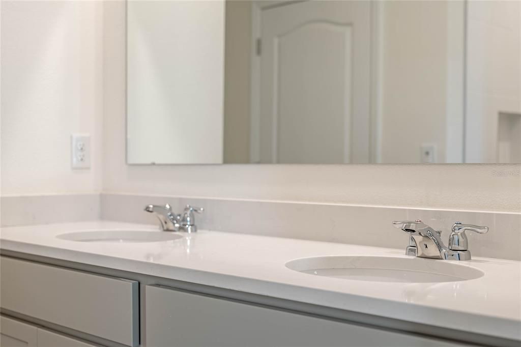 For Sale: $481,990 (4 beds, 2 baths, 2408 Square Feet)