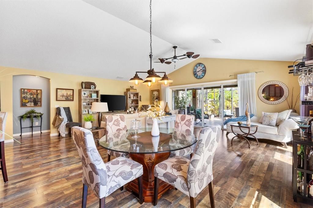 Active With Contract: $489,900 (3 beds, 2 baths, 1695 Square Feet)