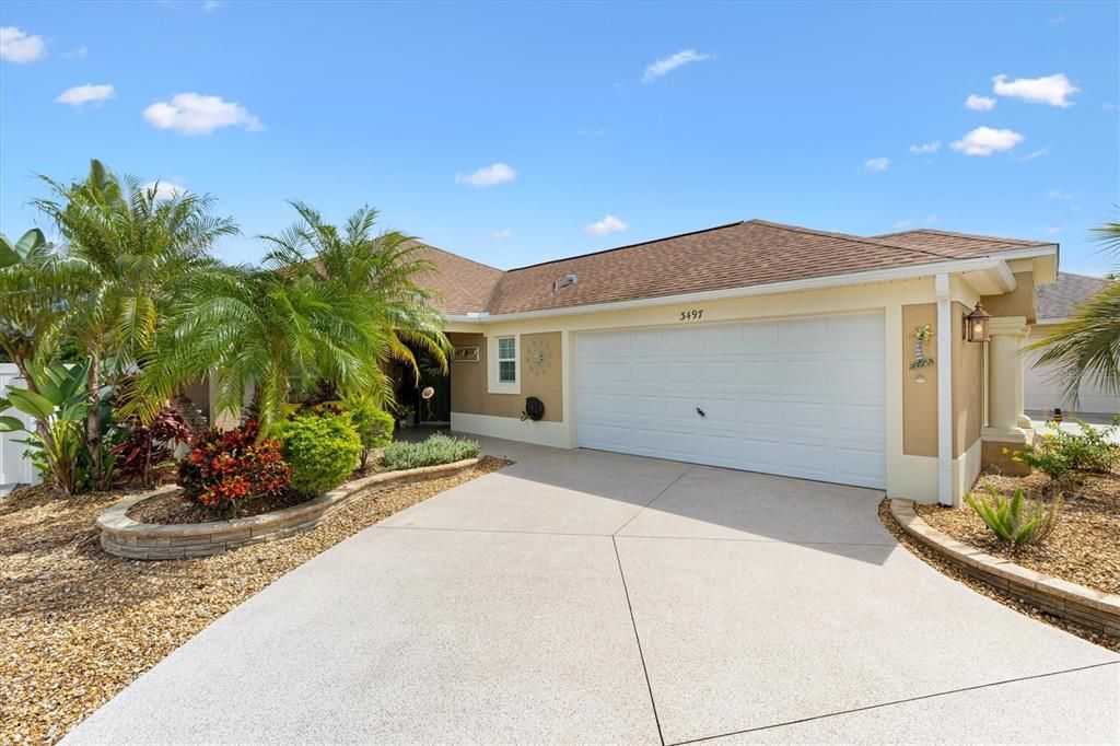 Active With Contract: $489,900 (3 beds, 2 baths, 1695 Square Feet)