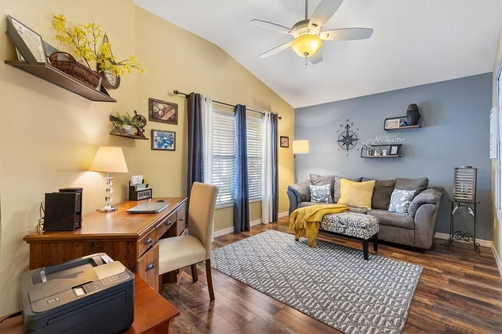 Active With Contract: $489,900 (3 beds, 2 baths, 1695 Square Feet)