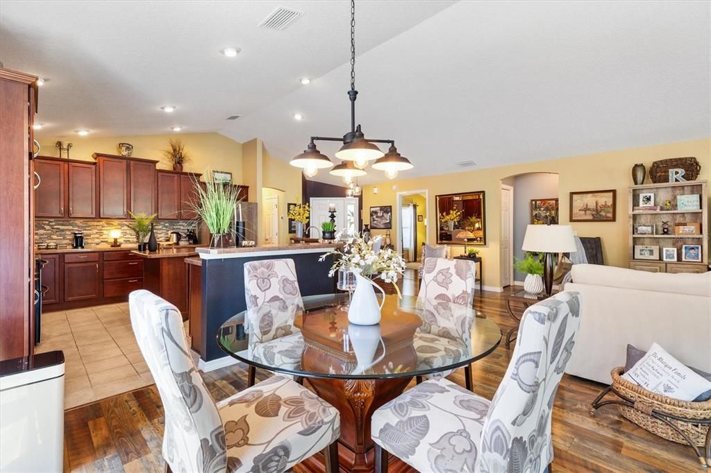 Active With Contract: $489,900 (3 beds, 2 baths, 1695 Square Feet)