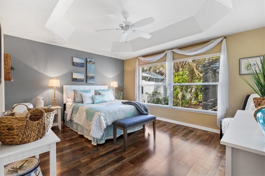 Active With Contract: $489,900 (3 beds, 2 baths, 1695 Square Feet)