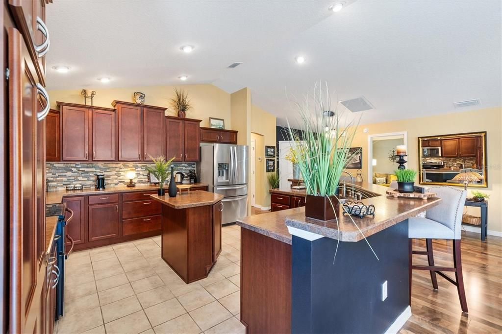 Active With Contract: $489,900 (3 beds, 2 baths, 1695 Square Feet)