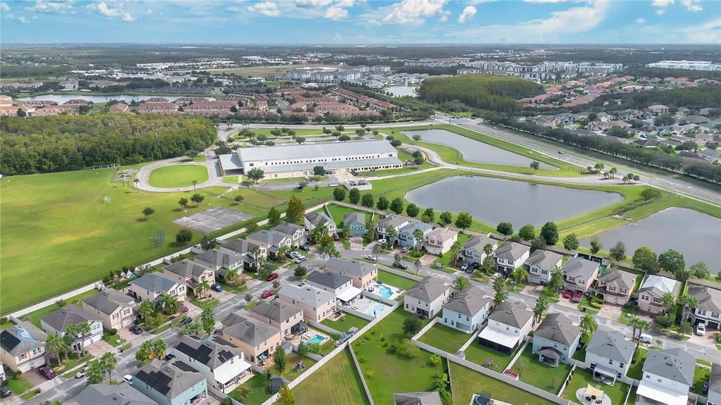 合同活跃: $509,900 (4 贝兹, 2 浴室, 2328 平方英尺)