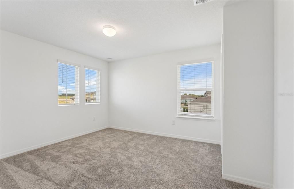 Active With Contract: $444,210 (5 beds, 4 baths, 3416 Square Feet)