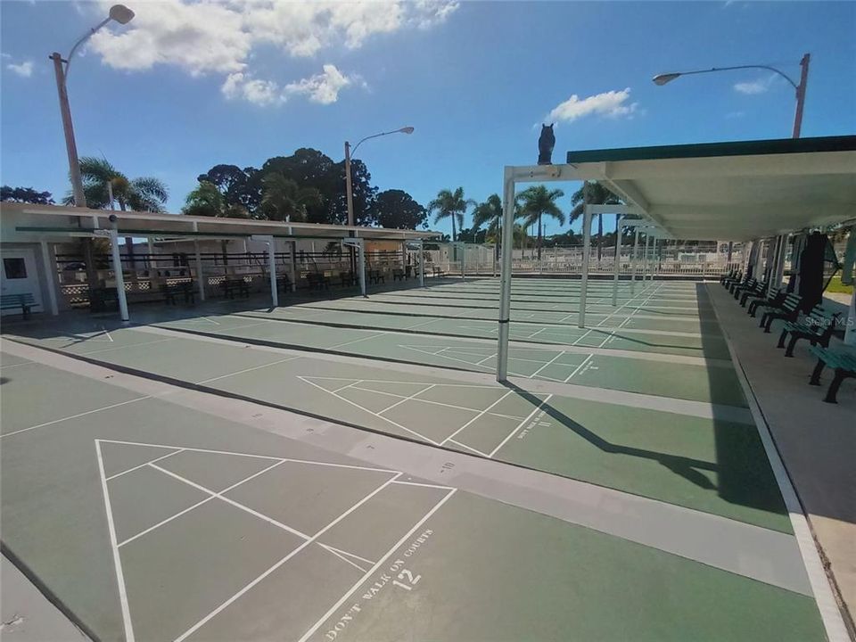 合同活跃: $189,000 (2 贝兹, 2 浴室, 1142 平方英尺)