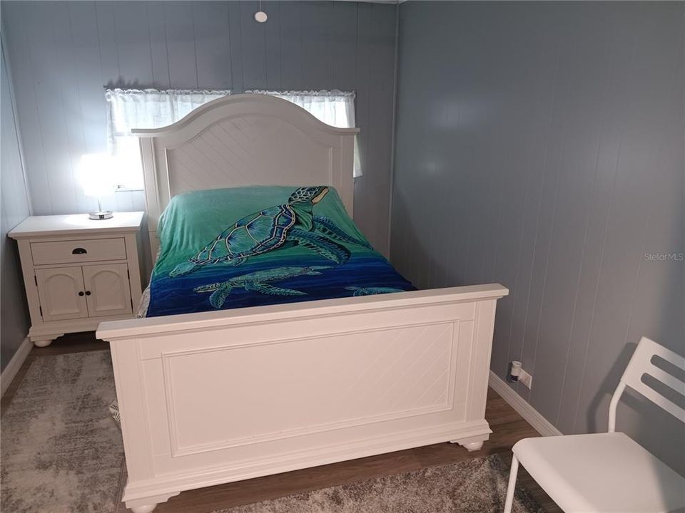 合同活跃: $189,000 (2 贝兹, 2 浴室, 1142 平方英尺)