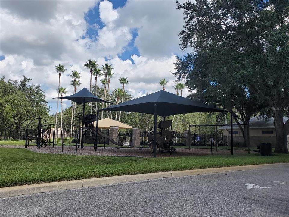 En Venta: $550,000 (4 camas, 3 baños, 2646 Pies cuadrados)