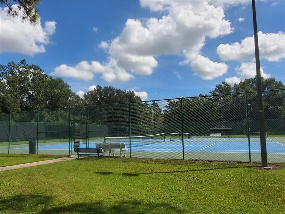 En Venta: $550,000 (4 camas, 3 baños, 2646 Pies cuadrados)