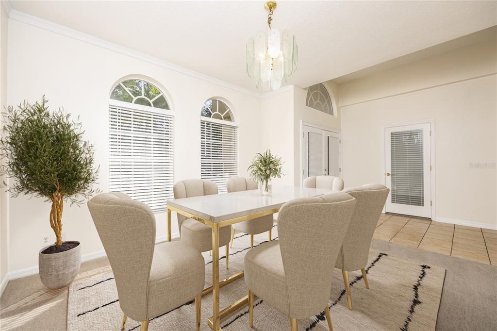 En Venta: $550,000 (4 camas, 3 baños, 2646 Pies cuadrados)