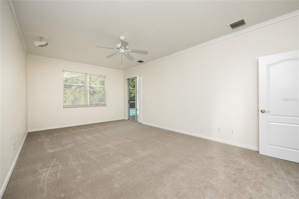 En Venta: $550,000 (4 camas, 3 baños, 2646 Pies cuadrados)