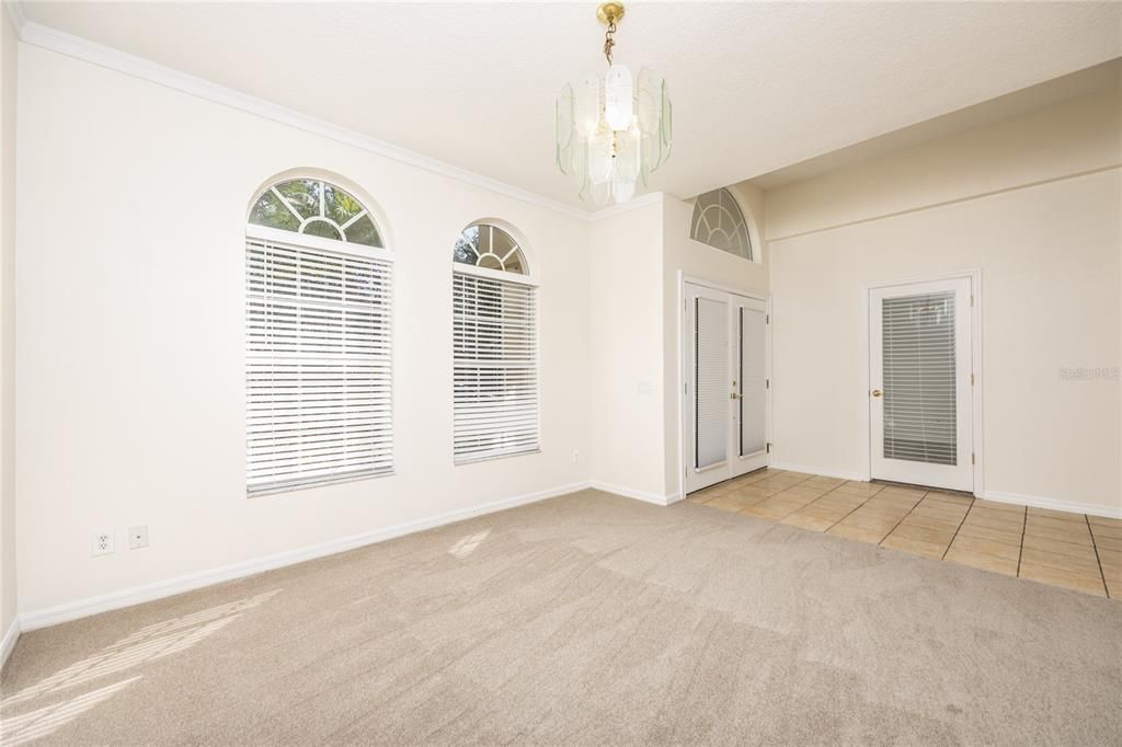 En Venta: $550,000 (4 camas, 3 baños, 2646 Pies cuadrados)