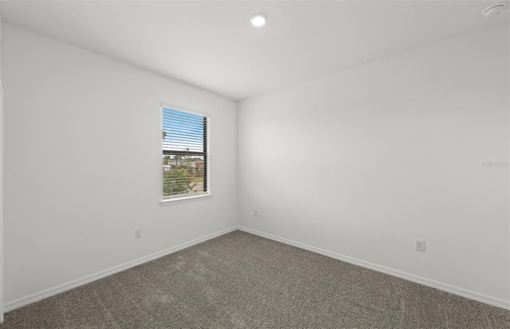 Active With Contract: $339,990 (3 beds, 2 baths, 1662 Square Feet)