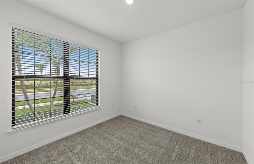 Active With Contract: $339,990 (3 beds, 2 baths, 1662 Square Feet)