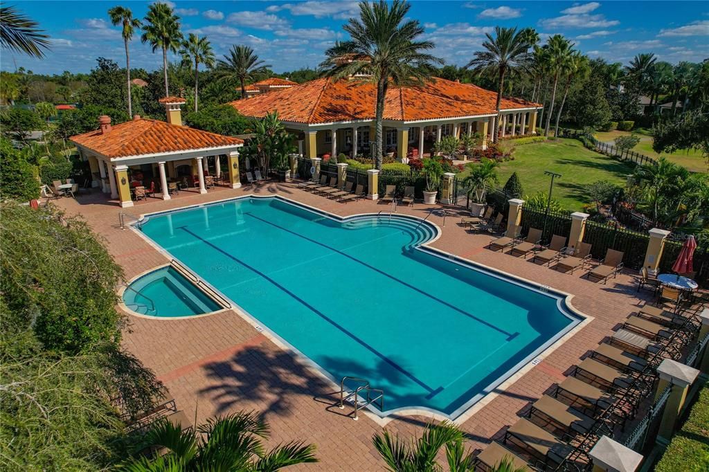 Activo con contrato: $825,000 (4 camas, 4 baños, 3811 Pies cuadrados)