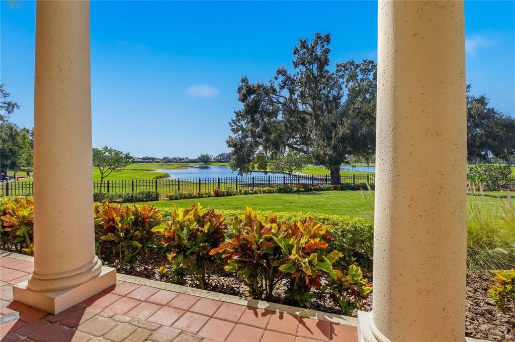 Activo con contrato: $825,000 (4 camas, 4 baños, 3811 Pies cuadrados)