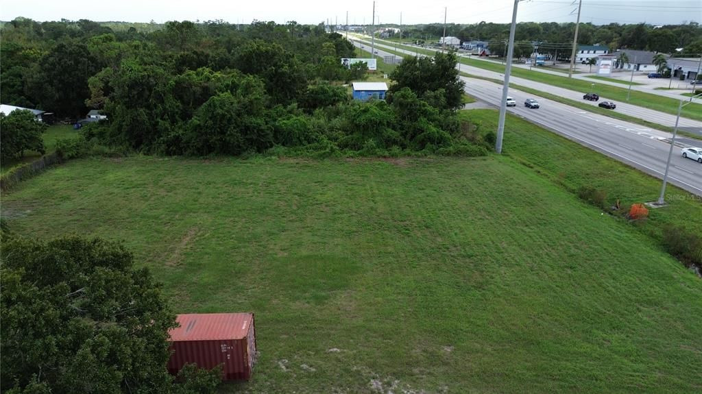 待售: $499,000 (0.93 acres)