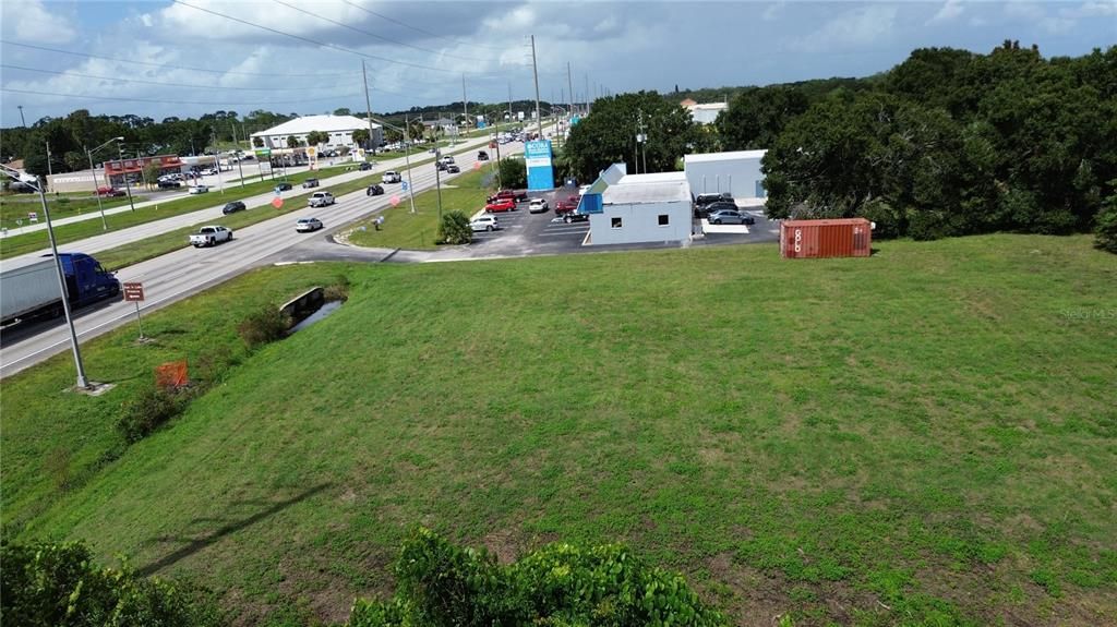 待售: $499,000 (0.93 acres)