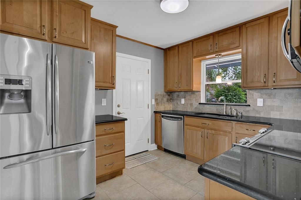 На продажу: $565,000 (3 спален, 3 ванн, 1907 Квадратных фут)