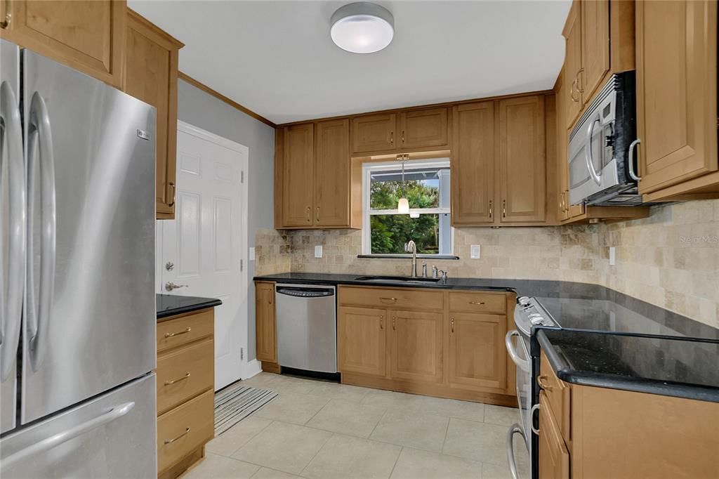 На продажу: $565,000 (3 спален, 3 ванн, 1907 Квадратных фут)