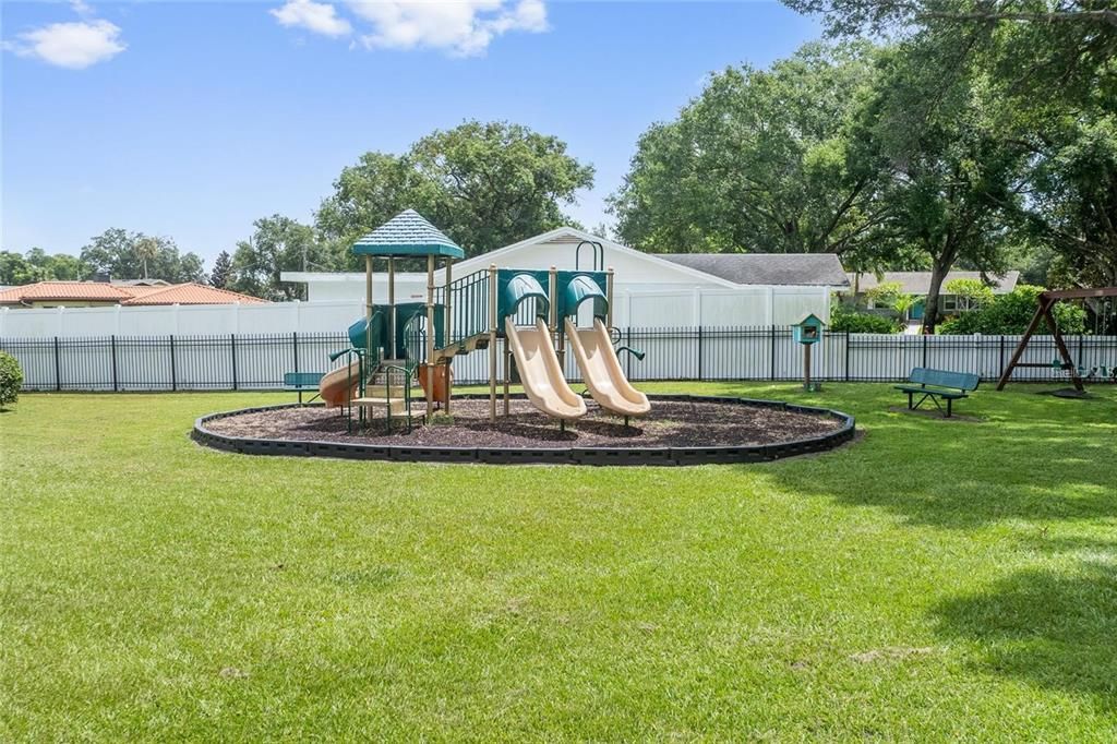 На продажу: $565,000 (3 спален, 3 ванн, 1907 Квадратных фут)